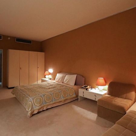 Mena Al Diyar 114 Hotel Ar Riyad Esterno foto
