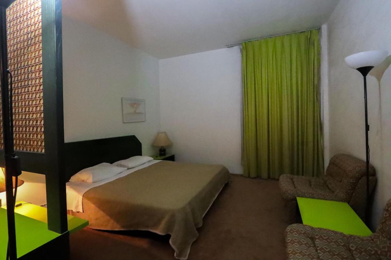 Mena Al Diyar 114 Hotel Ar Riyad Esterno foto